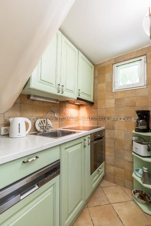 Luxury Apartment Silvana With Beautiful Garden Сплит Екстериор снимка