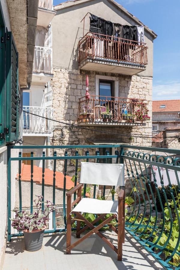 Luxury Apartment Silvana With Beautiful Garden Сплит Екстериор снимка