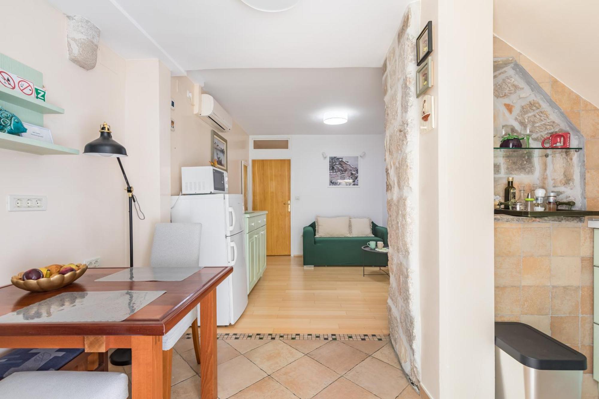 Luxury Apartment Silvana With Beautiful Garden Сплит Екстериор снимка